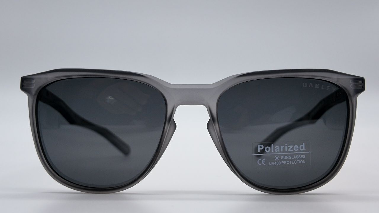 OAKLEY
