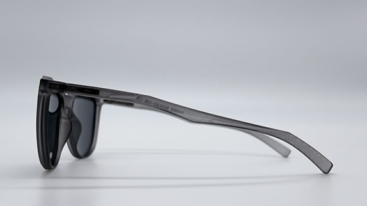 OAKLEY