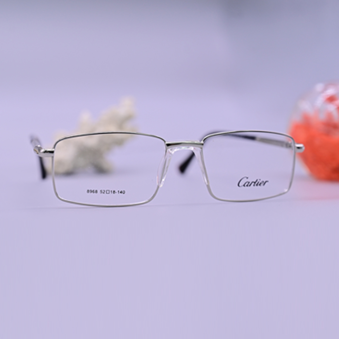 نظارة كارتير طبية موديل 8968 بإطار معدني فضي مستطيل وتصميم كلاسيكي فاخر من متجر عين العون.